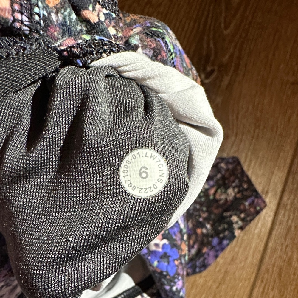 Lululemon High-Waisted Bike Shorts - Picture 4 of 4